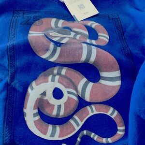 Gucci sweatshirt like new only use a few times